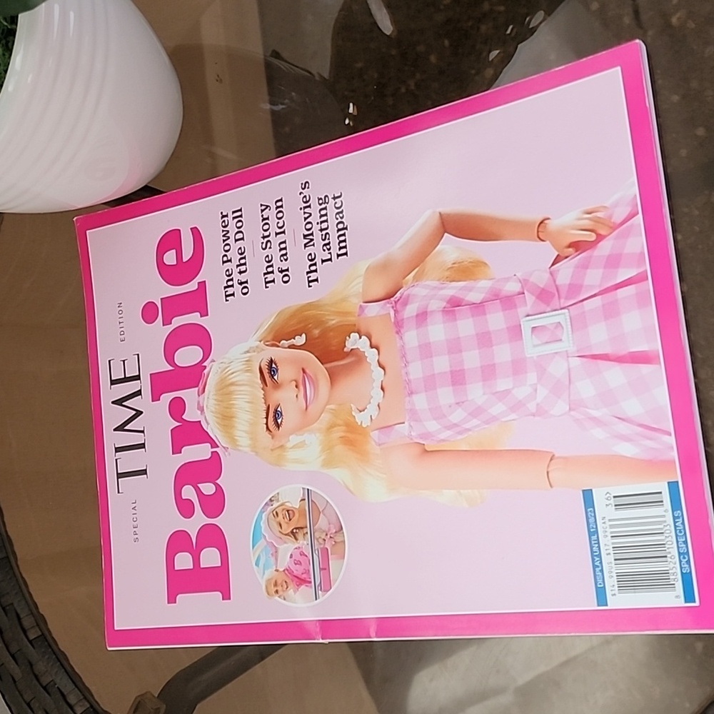Special Time Edition Barbie Magazine